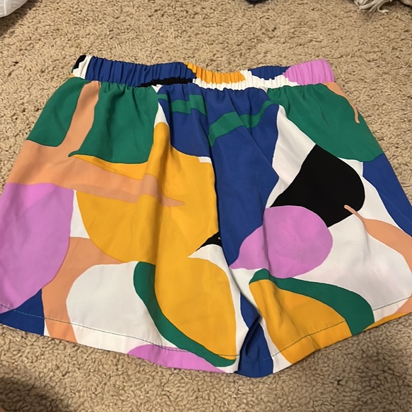 Womens colorful shorts - Picture 3 of 3